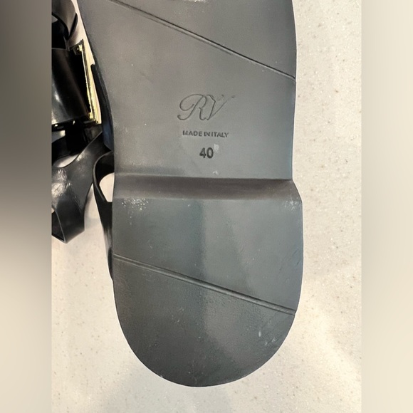 RV Black Chunky Sandals - Picture 4 of 10